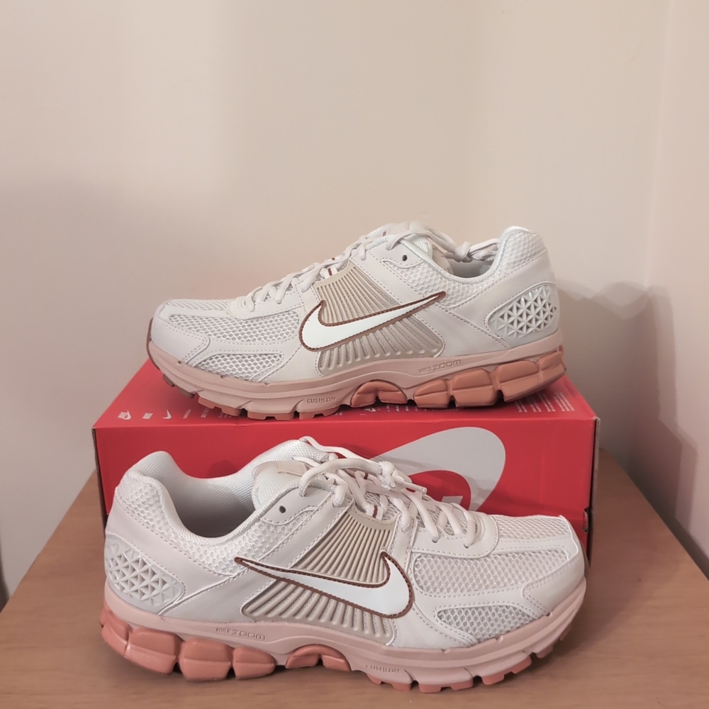 Nike Zoom Vomero 5 Women's-FJ2028-002 Size 12 / Mens Size 10.5 No Lid